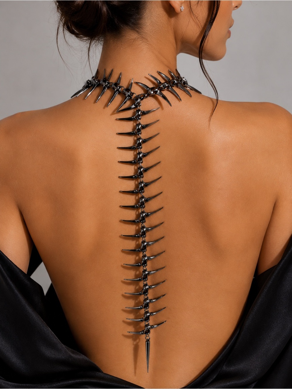 Black Spine-Back Spike Gothic Necklace - Picture 3 of 4